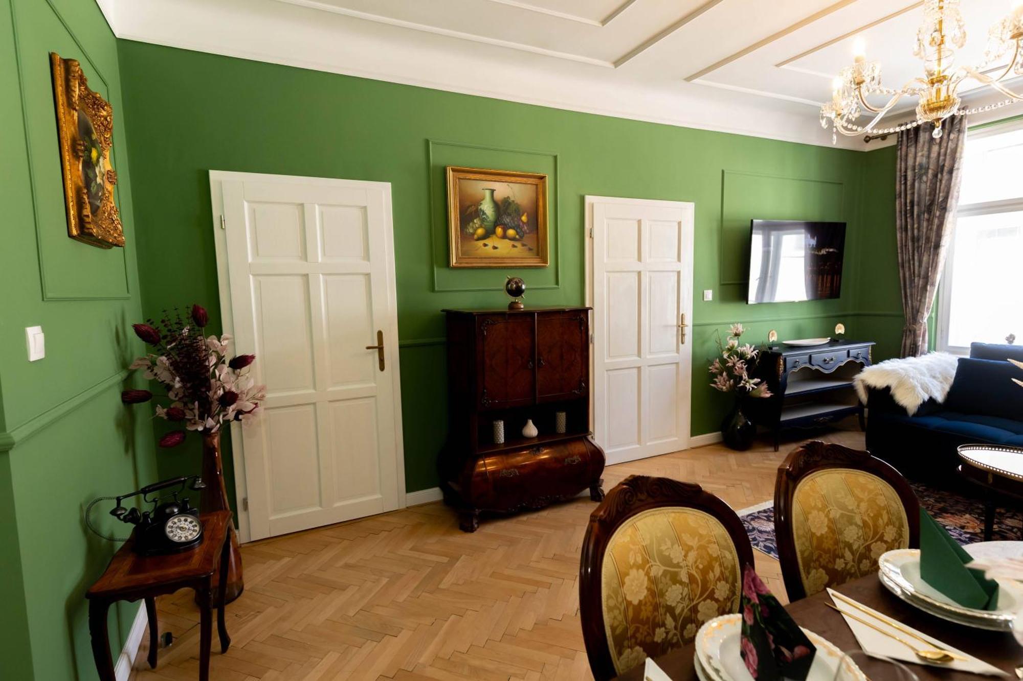 New, Stylish And Spacious Apartment Bratislava Eksteriør billede